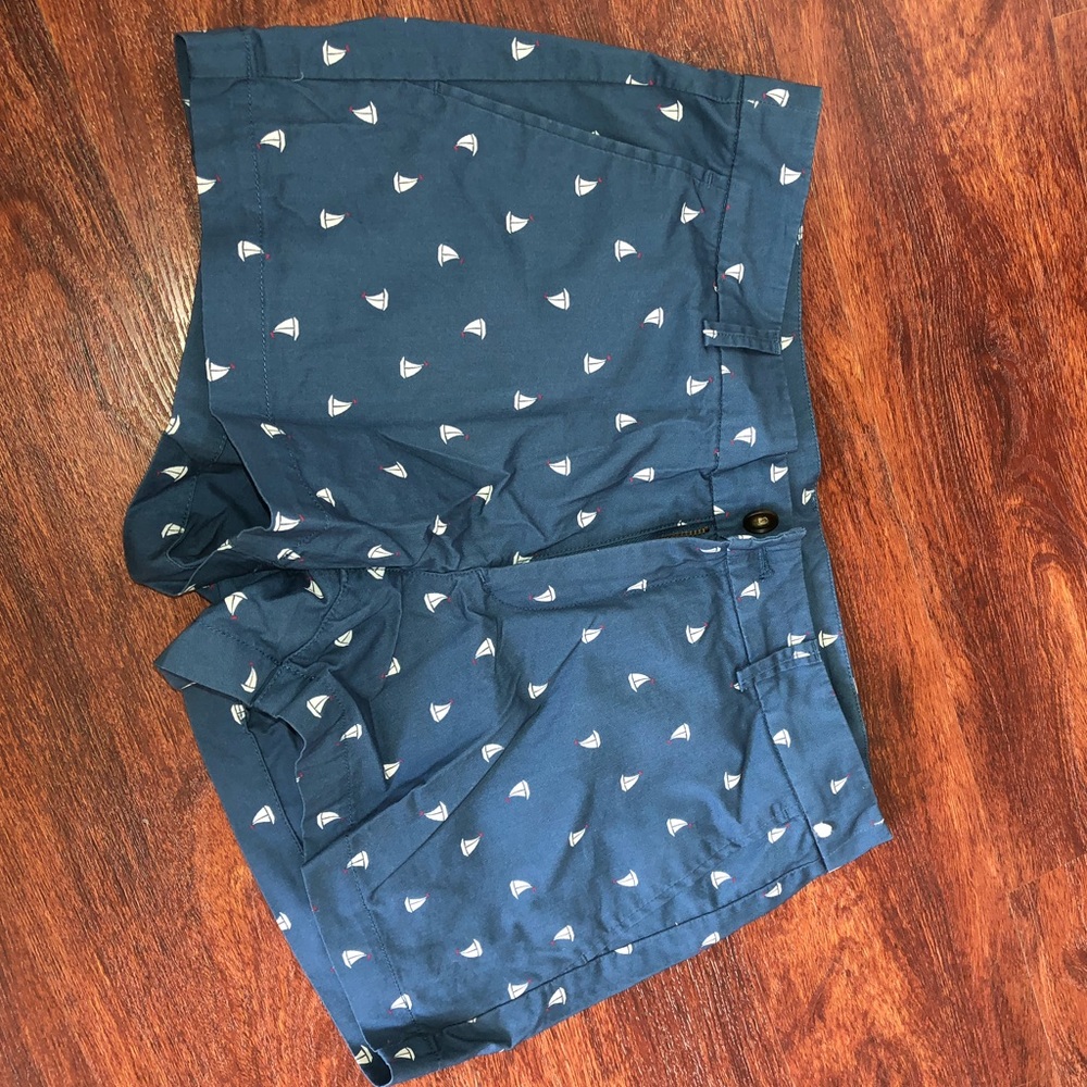 Cute boat shorts 3 inches